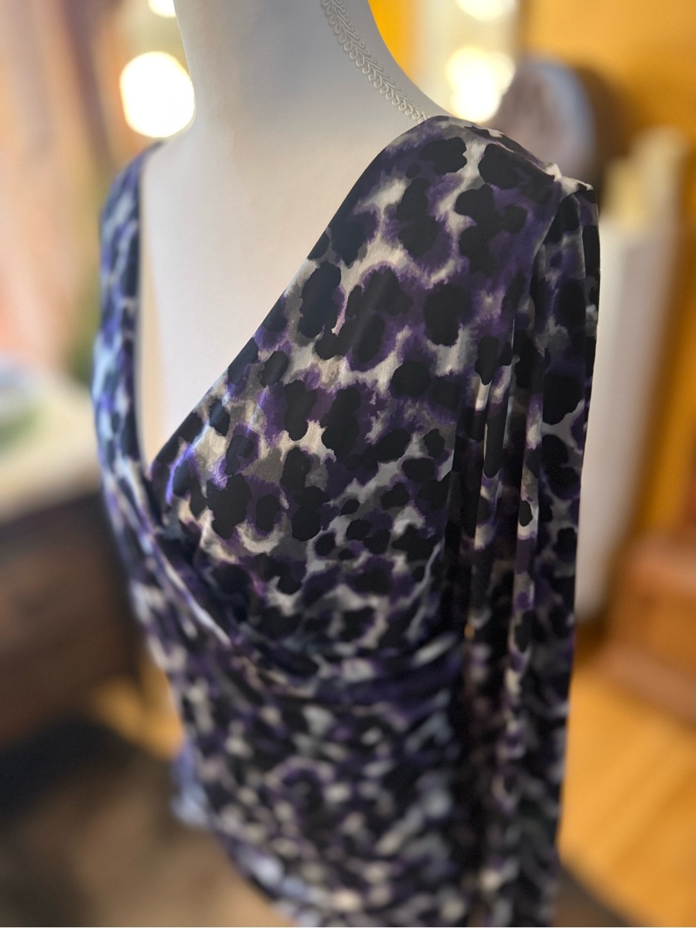 Chaus size L - Picture 2 of 4